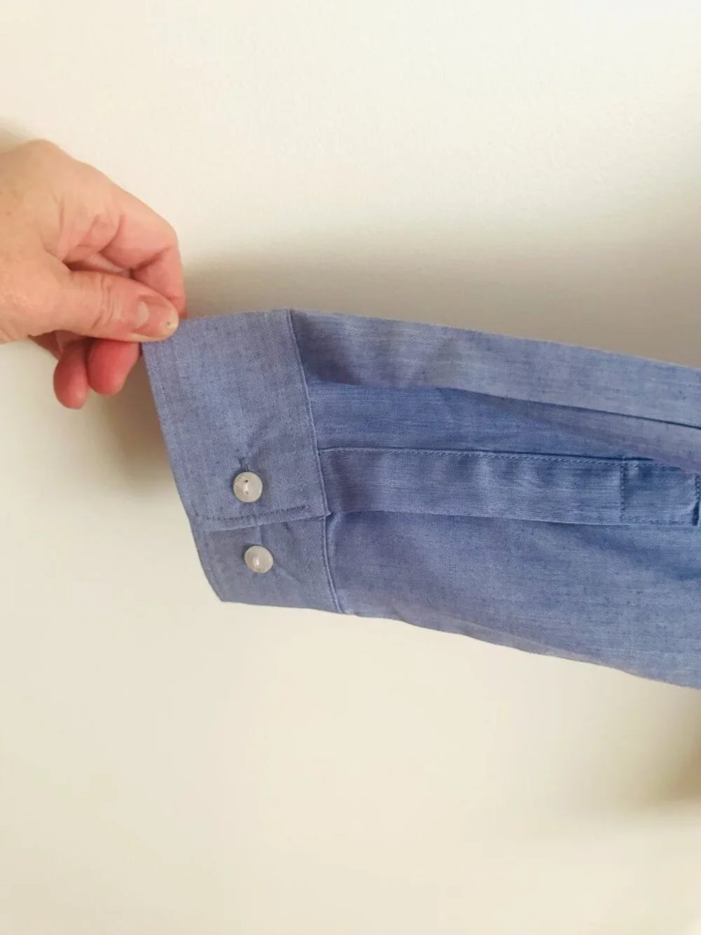 TravelSmith Long-Sleeve Moisture-Wicking Button-Down NWT Blue Shirt Size 16 - Picture 7 of 12